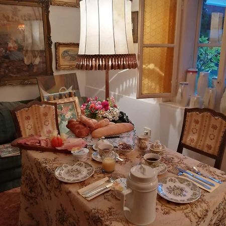 Vác Fonagy Es Walter Vendeg- Es Borhaz Bed & Breakfast エクステリア 写真