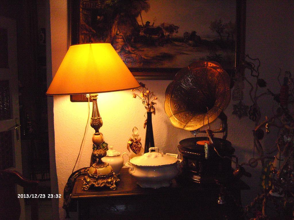 Vác Fonagy Es Walter Vendeg- Es Borhaz Bed & Breakfast エクステリア 写真