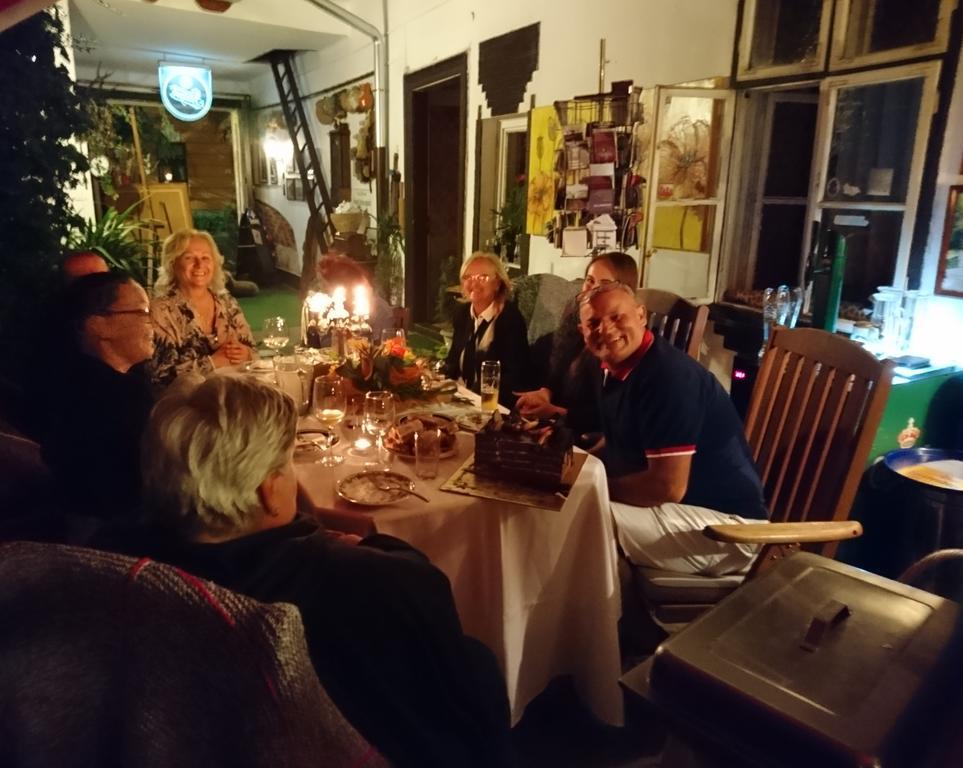 Vác Fonagy Es Walter Vendeg- Es Borhaz Bed & Breakfast エクステリア 写真