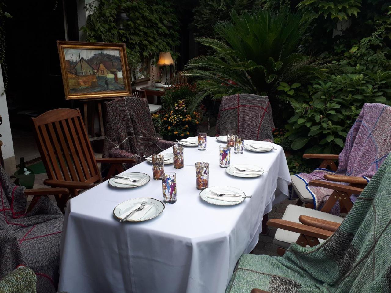 Vác Fonagy Es Walter Vendeg- Es Borhaz Bed & Breakfast エクステリア 写真
